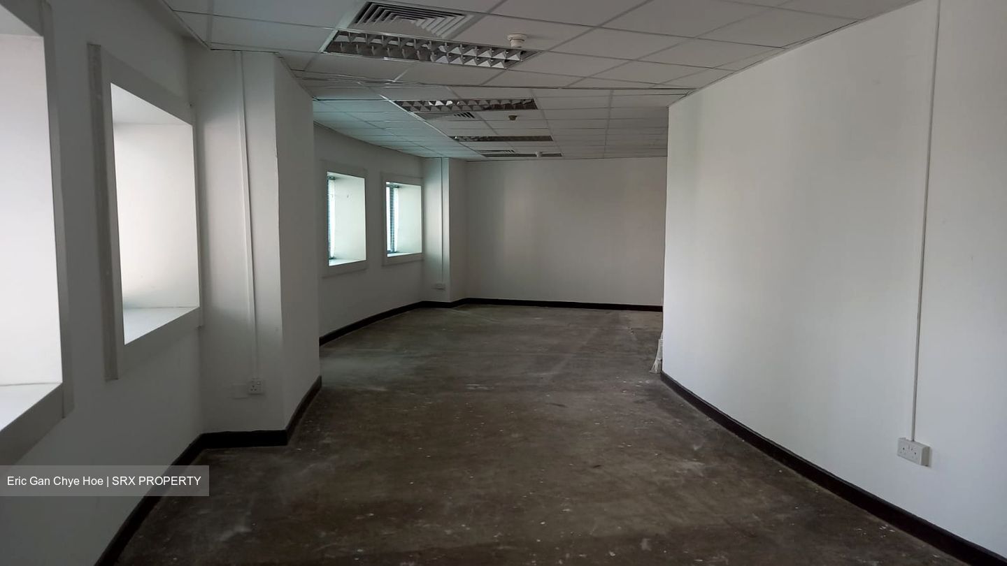  (D11), Office #499784101